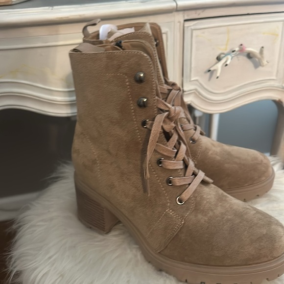 New Target Fall booties - Picture 3 of 8